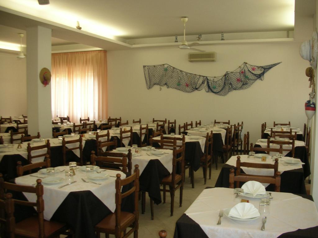 Hotel Gemma Rimini Exteriör bild