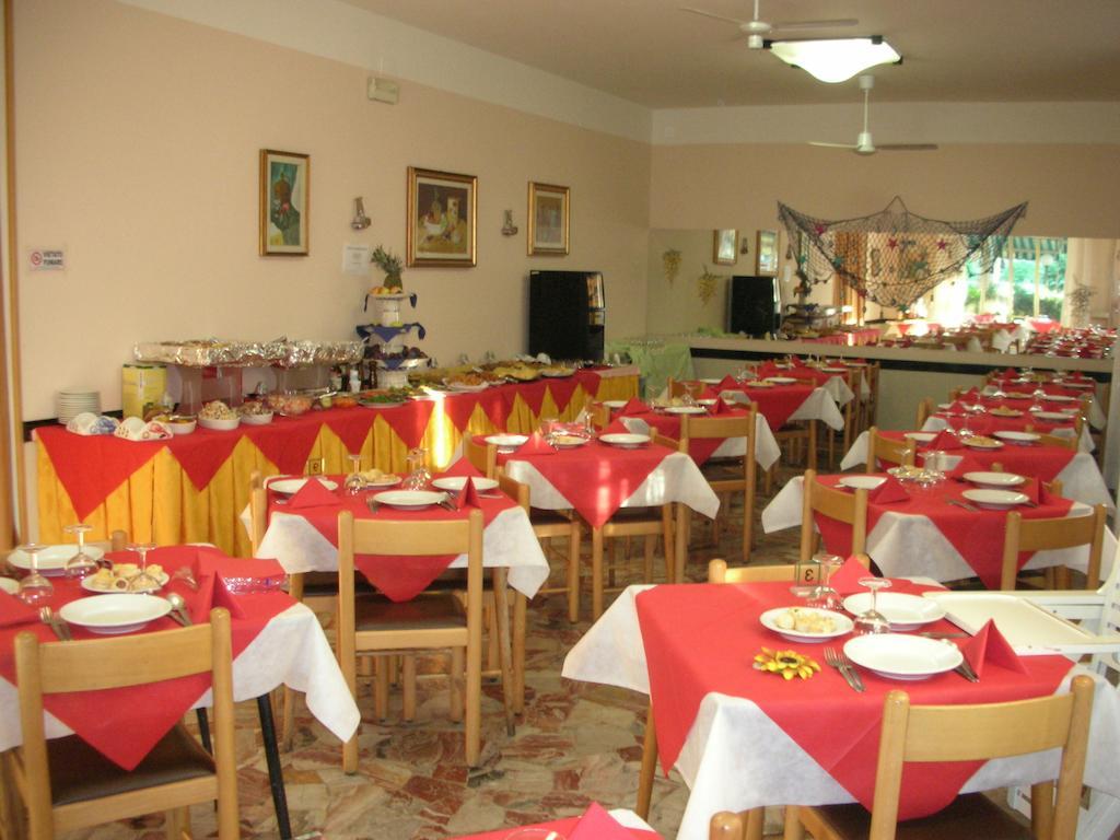 Hotel Gemma Rimini Exteriör bild